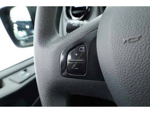 Renault Trafic 2.0 dCi 120pk L2H1 Business | Aut. Airco | Camera | Navi | Trekhaak
