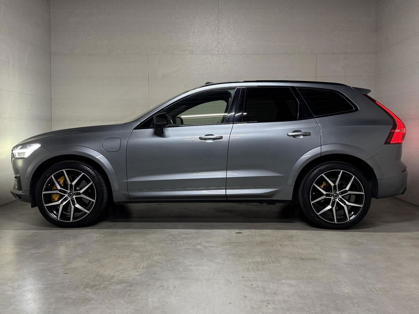 Volvo XC60 2.0 T8 AWD Polestar Engineered Pano H/K 360° Autopilot