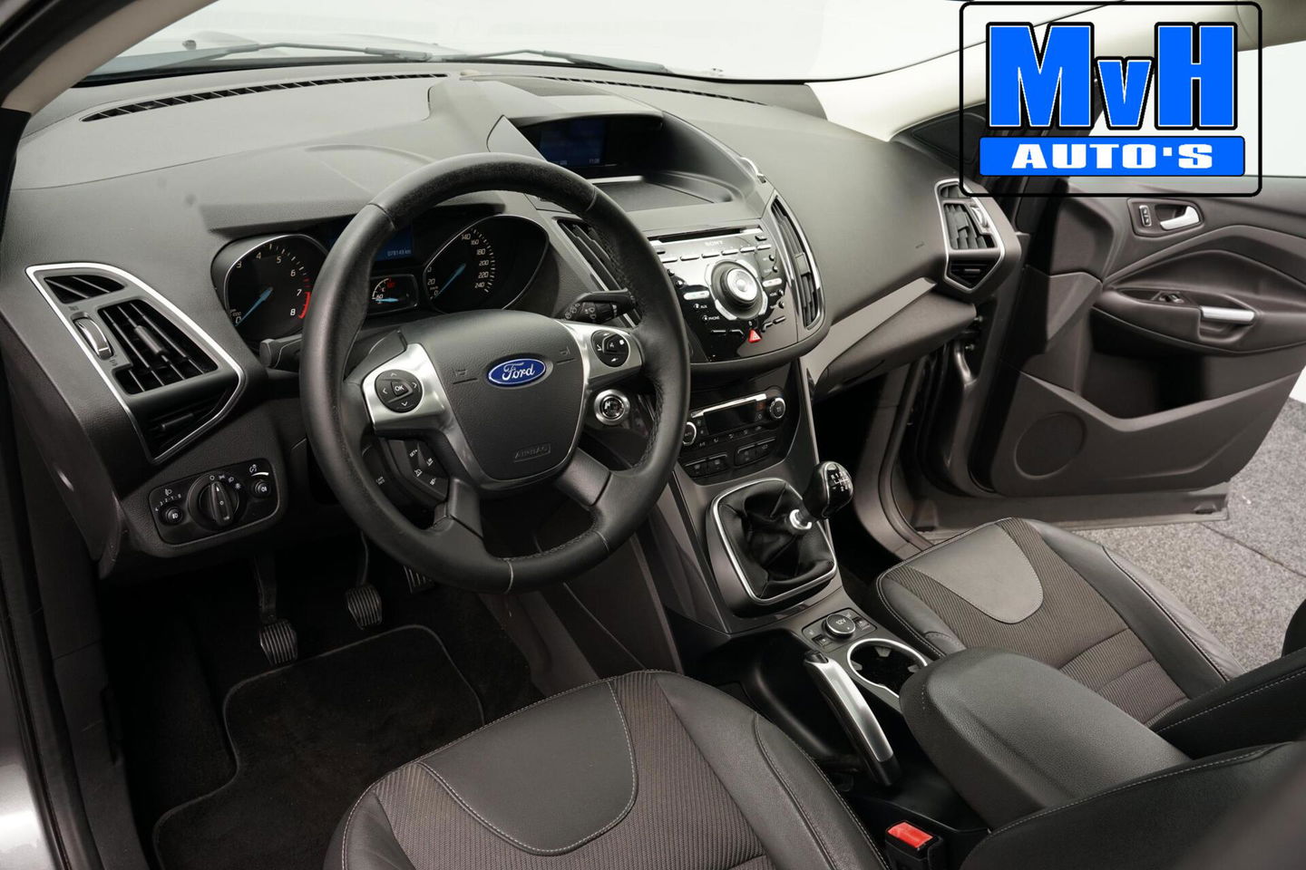 Ford Kuga 1.6 Titanium Plus 150PK|PANO|TREKH|CAMERA|STOELVERW