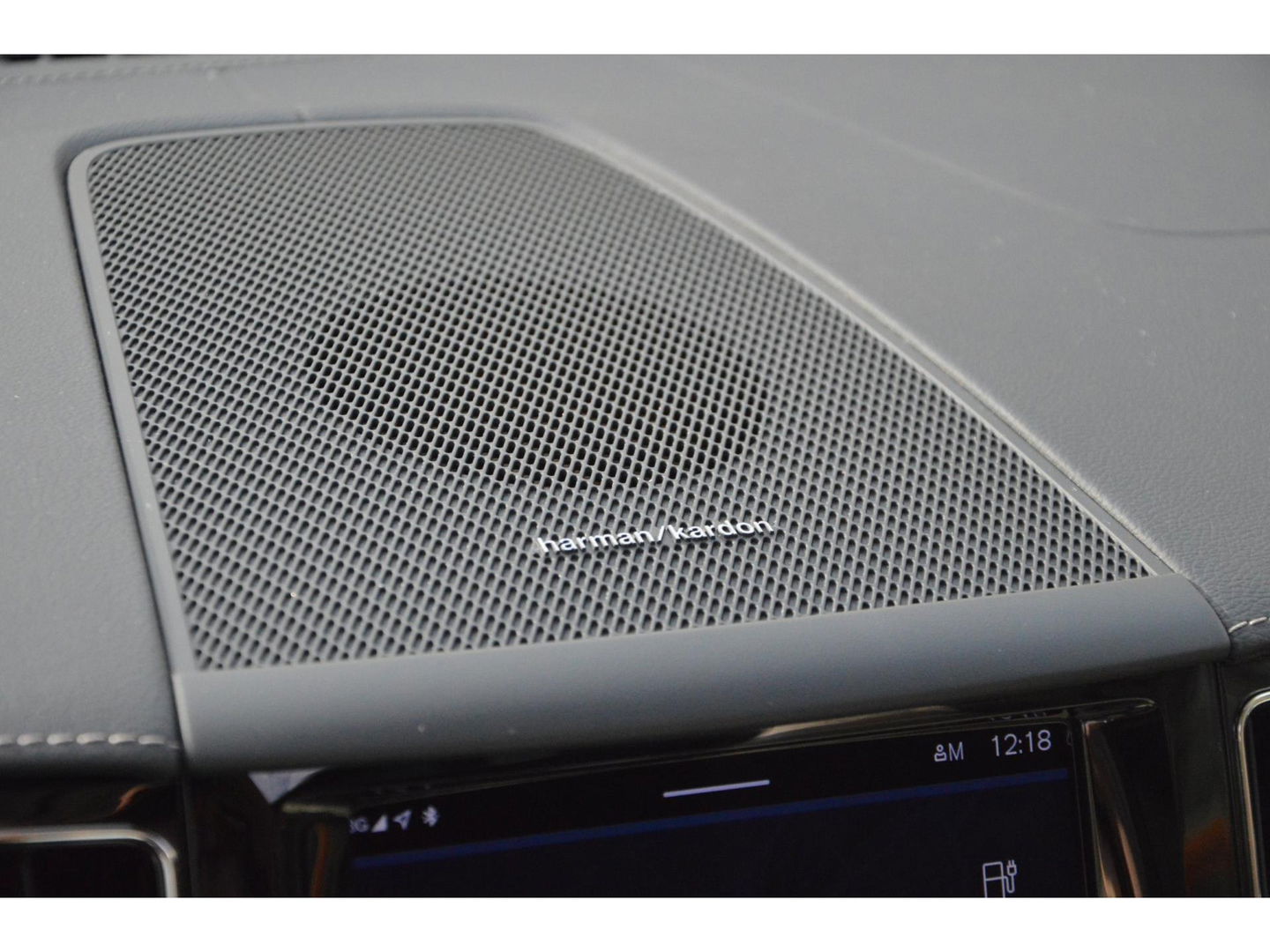 Volvo XC60 T6 Hybride AWD Inscription Long Range | Stuur + Stoel Verwarming | Camera | Panoramadak | Harman Kardon |