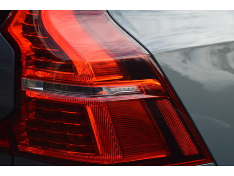 Volvo XC60 T6 Hybride AWD Inscription Long Range | Stuur + Stoel Verwarming | Camera | Panoramadak | Harman Kardon |