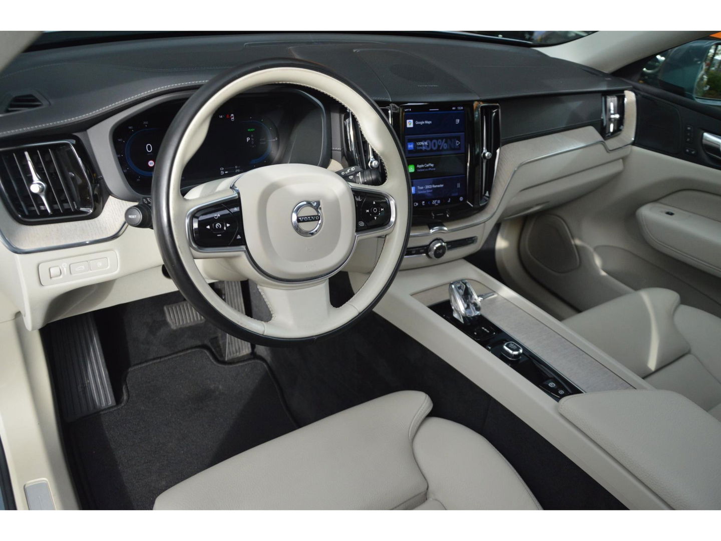 Volvo XC60 T6 Hybride AWD Inscription Long Range | Stuur + Stoel Verwarming | Camera | Panoramadak | Harman Kardon |