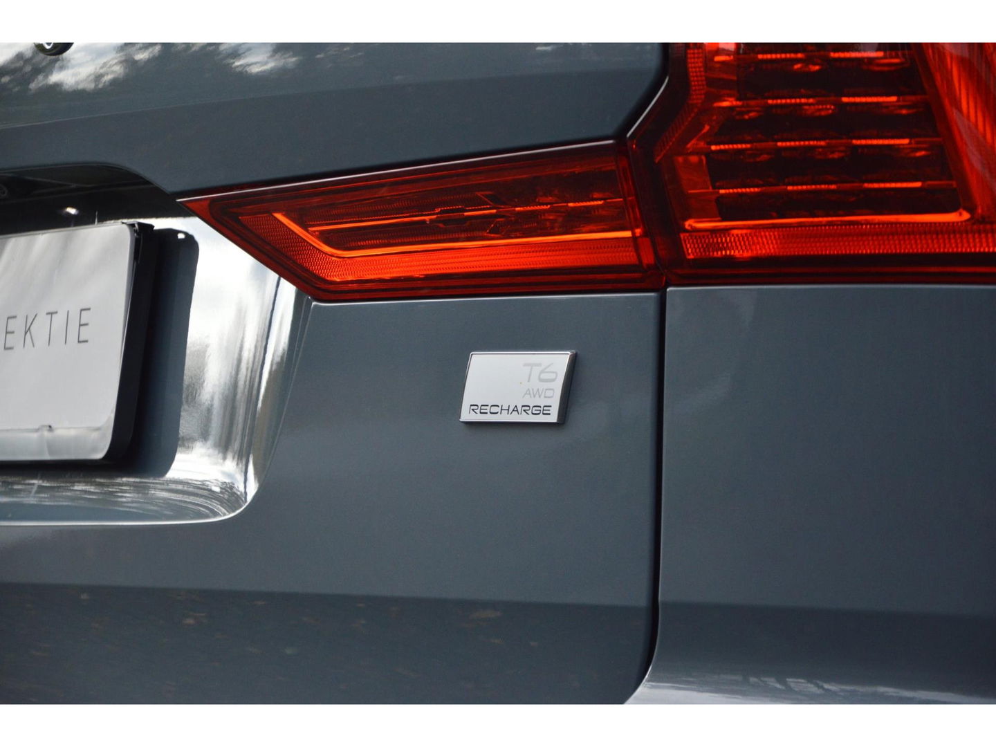 Volvo XC60 T6 Hybride AWD Inscription Long Range | Stuur + Stoel Verwarming | Camera | Panoramadak | Harman Kardon |