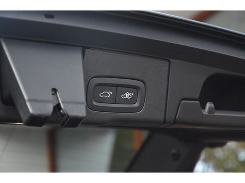 Volvo XC60 T6 Hybride AWD Inscription Long Range | Stuur + Stoel Verwarming | Camera | Panoramadak | Harman Kardon |