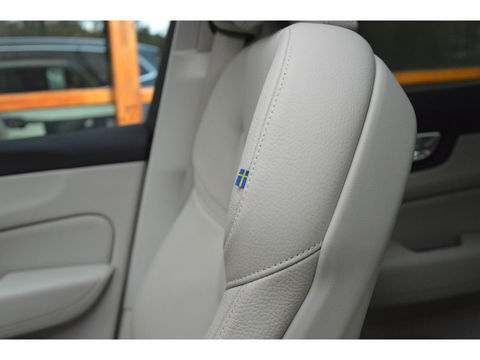 Volvo XC60 T6 Hybride AWD Inscription Long Range | Stuur + Stoel Verwarming | Camera | Panoramadak | Harman Kardon |