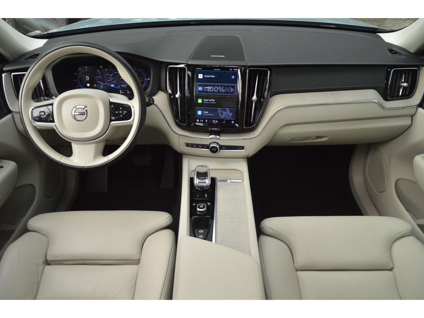 Volvo XC60 T6 Hybride AWD Inscription Long Range | Stuur + Stoel Verwarming | Camera | Panoramadak | Harman Kardon |