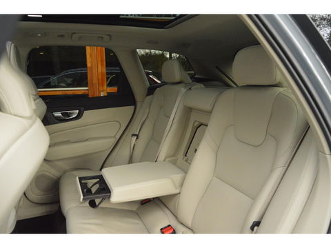 Volvo XC60 T6 Hybride AWD Inscription Long Range | Stuur + Stoel Verwarming | Camera | Panoramadak | Harman Kardon |