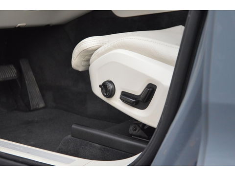 Volvo XC60 T6 Hybride AWD Inscription Long Range | Stuur + Stoel Verwarming | Camera | Panoramadak | Harman Kardon |