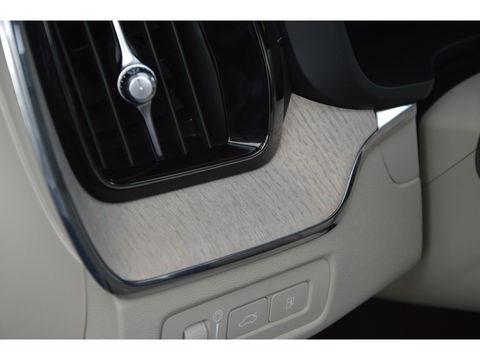 Volvo XC60 T6 Hybride AWD Inscription Long Range | Stuur + Stoel Verwarming | Camera | Panoramadak | Harman Kardon |