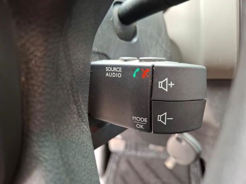 Renault Trafic 1.6 dCi T27 L1H1 Comfort AIRCO / CRUISE CONTROLE / 3 ZITS / TREKHAAK