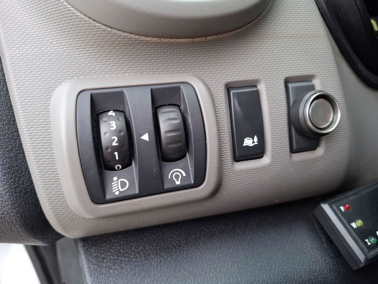 Renault Trafic 1.6 dCi T27 L1H1 Comfort AIRCO / CRUISE CONTROLE / 3 ZITS / TREKHAAK