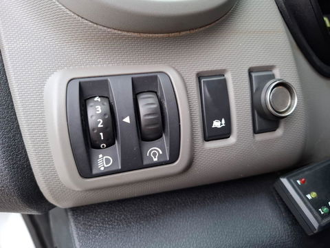 Renault Trafic 1.6 dCi T27 L1H1 Comfort AIRCO / CRUISE CONTROLE / 3 ZITS / TREKHAAK