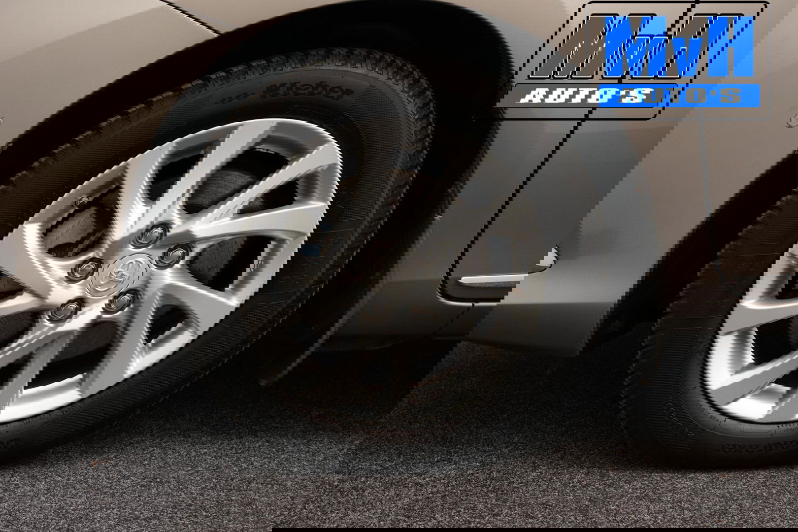 Toyota Auris 1.8 Hybrid Executive|STOELVERW|TREKH|LEER|CAMERA