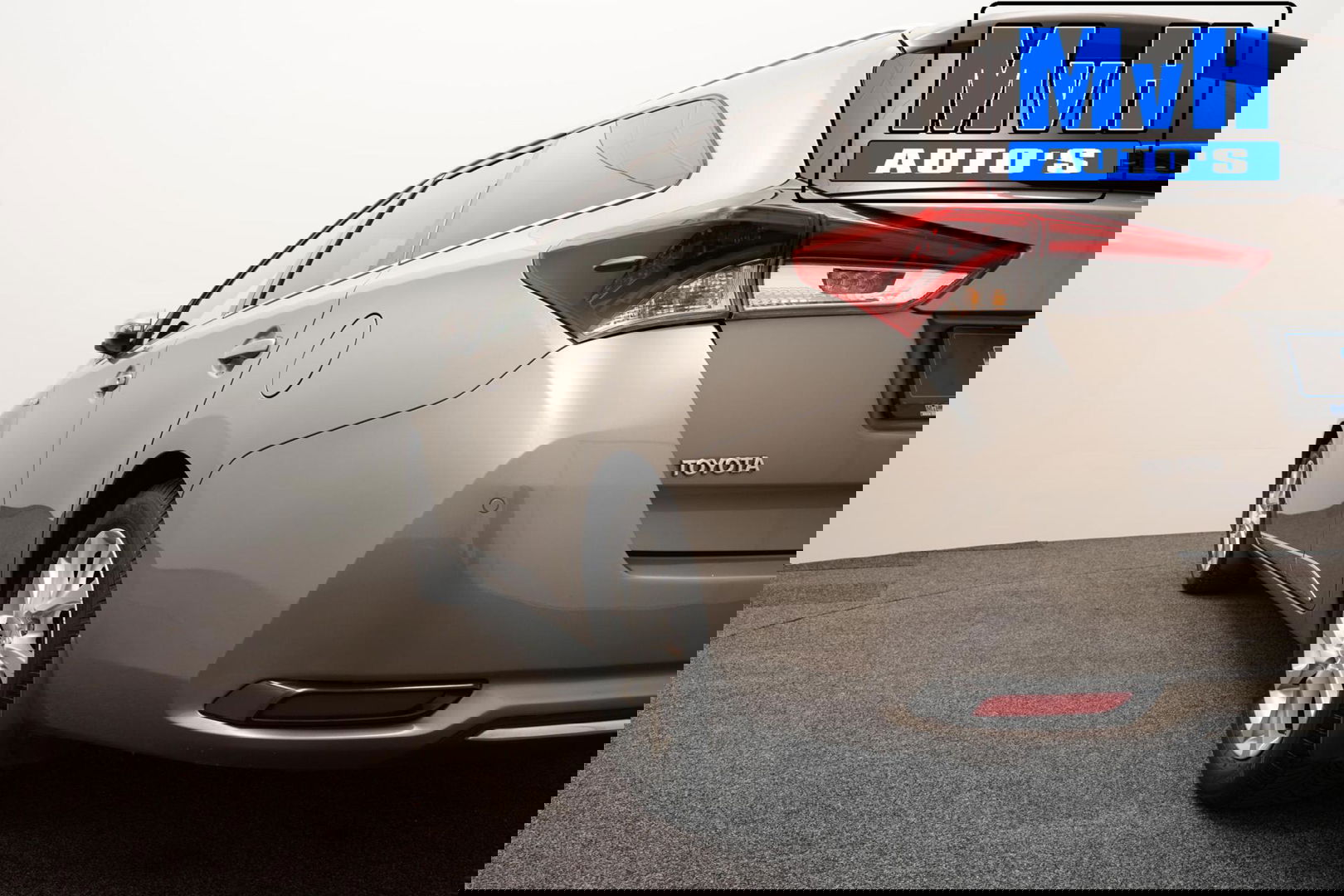 Toyota Auris 1.8 Hybrid Executive|STOELVERW|TREKH|LEER|CAMERA