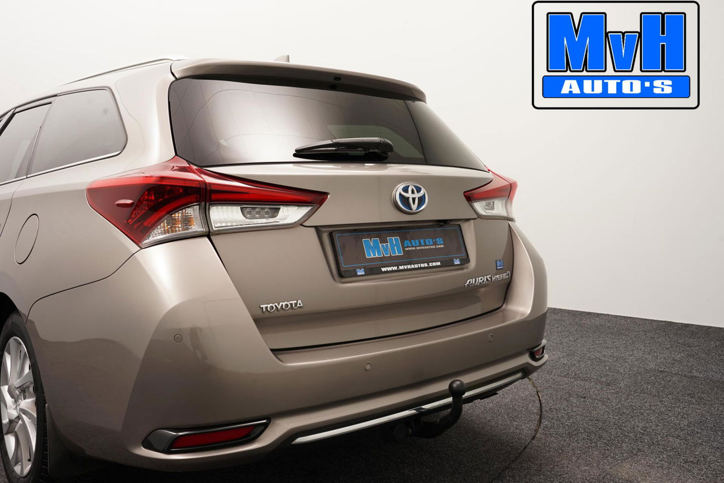 Toyota Auris 1.8 Hybrid Executive|STOELVERW|TREKH|LEER|CAMERA