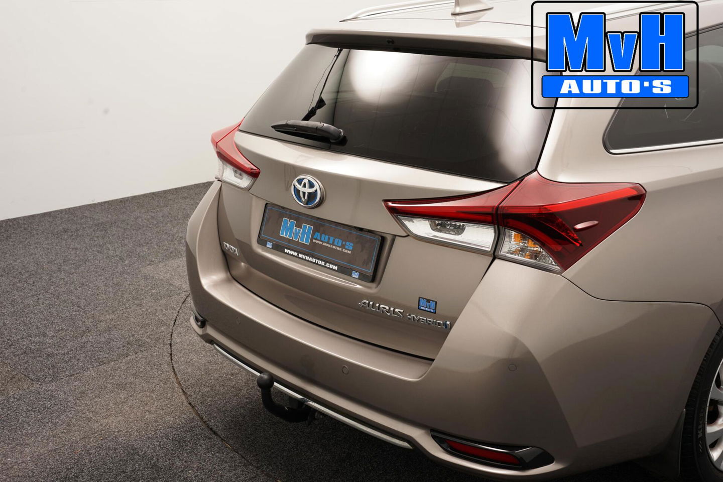 Toyota Auris 1.8 Hybrid Executive|STOELVERW|TREKH|LEER|CAMERA