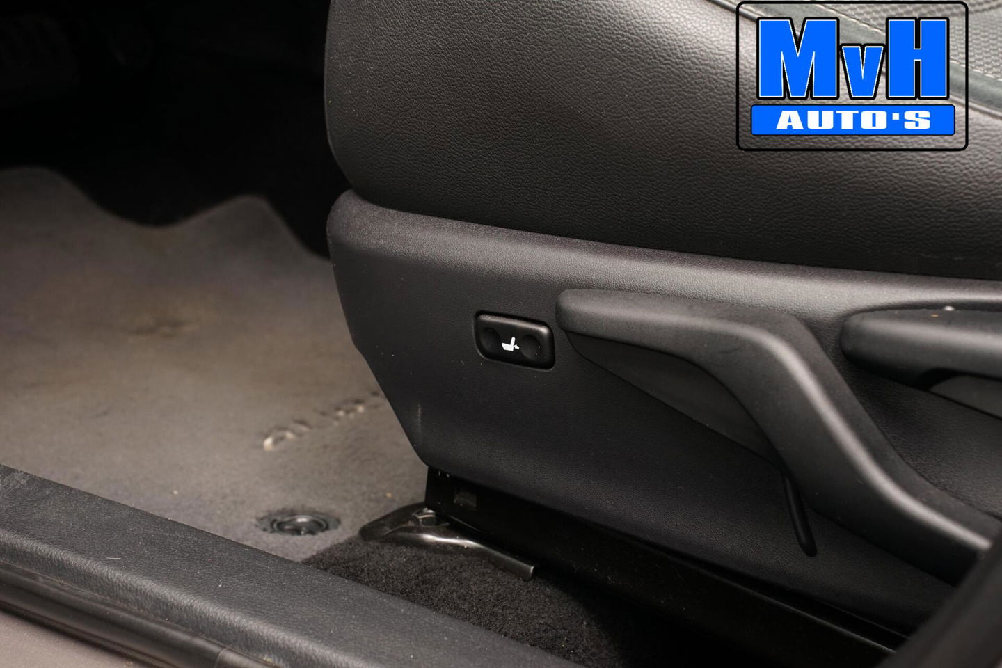 Toyota Auris 1.8 Hybrid Executive|STOELVERW|TREKH|LEER|CAMERA