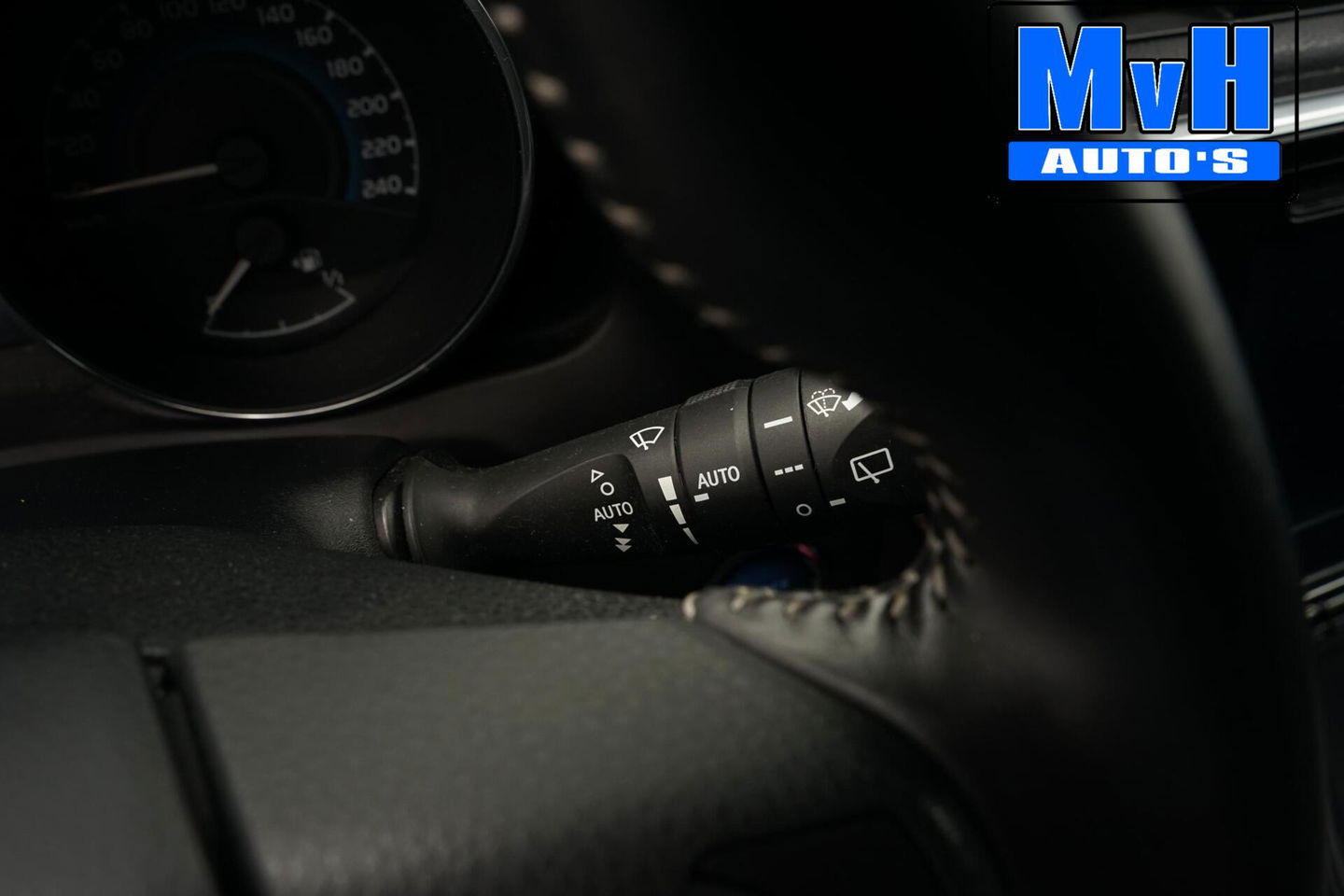 Toyota Auris 1.8 Hybrid Executive|STOELVERW|TREKH|LEER|CAMERA