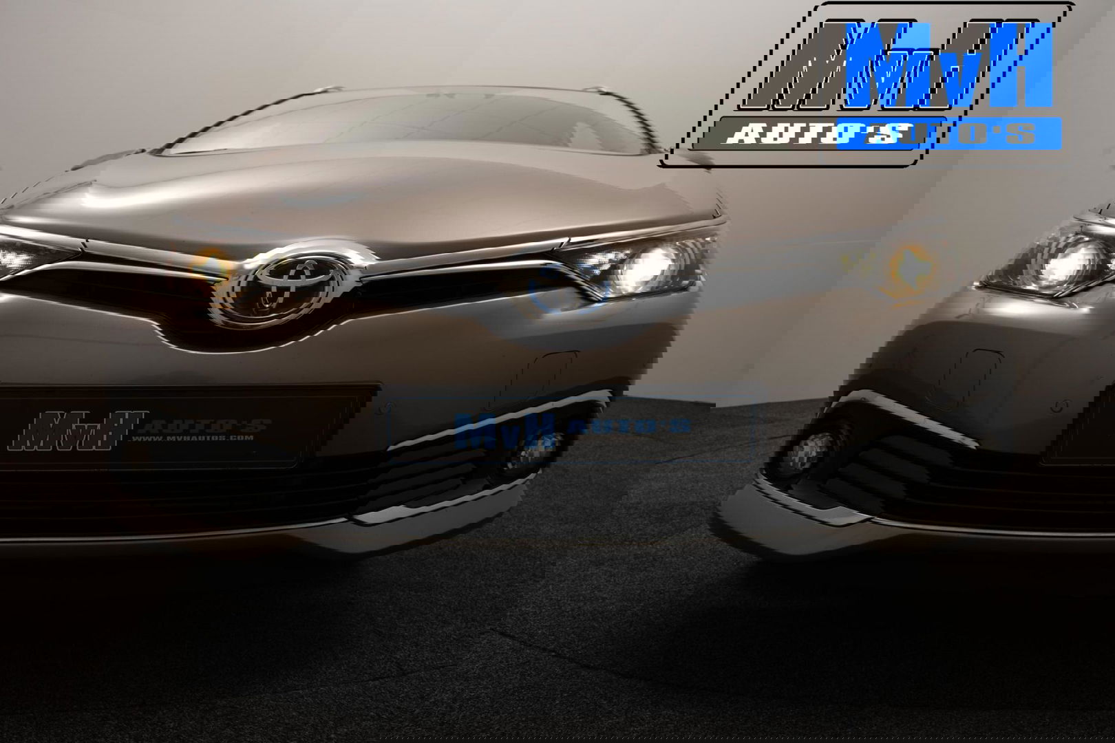 Toyota Auris 1.8 Hybrid Executive|STOELVERW|TREKH|LEER|CAMERA