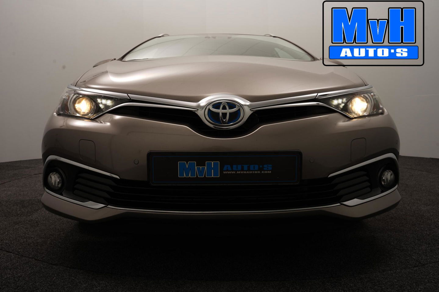 Toyota Auris 1.8 Hybrid Executive|STOELVERW|TREKH|LEER|CAMERA
