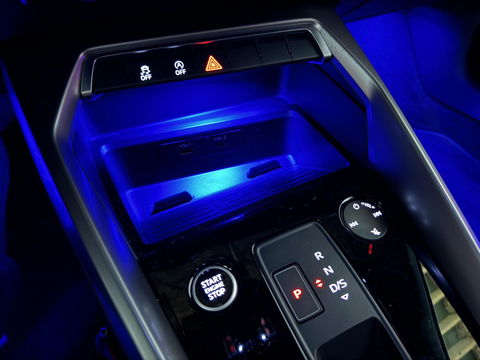 Audi A3 Limousine 35 TFSI S-Line Black Edition Sfeer Carplay NAP