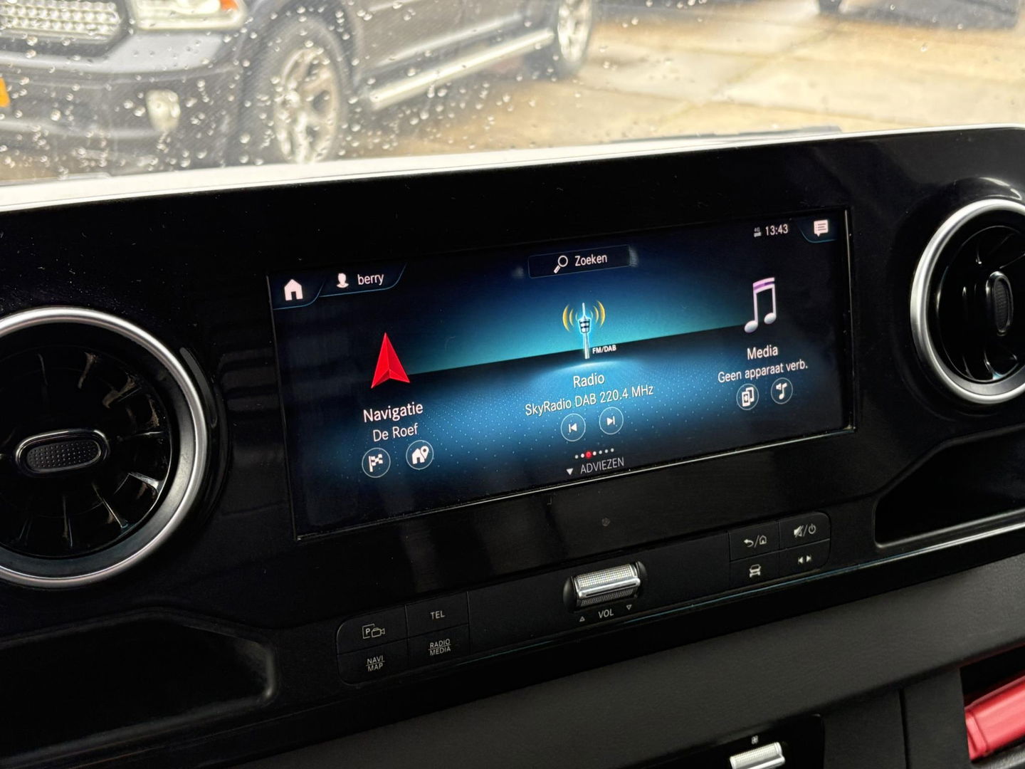 Mercedes-Benz Sprinter 319 3.0 CDI L2H2 V6 ** VERWACHT ** | LED | CHAUFFEURSSTOEL | LEDER