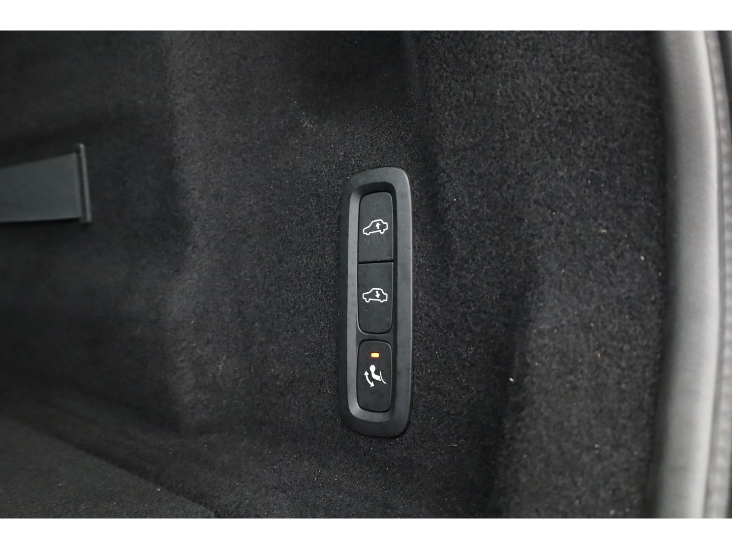 Volvo XC60 2.0 T5 AWD Inscription | Luchtvering | ACC | Trekhaak | Blis | Camera | Leer |