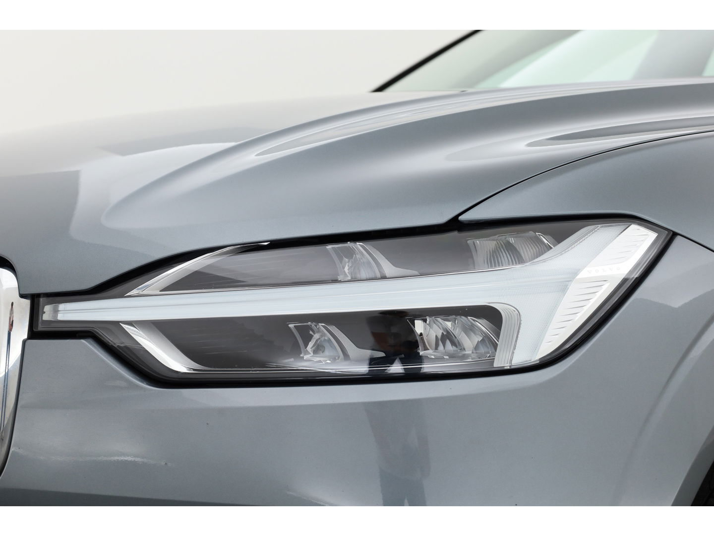 Volvo XC60 2.0 T5 AWD Inscription | Luchtvering | ACC | Trekhaak | Blis | Camera | Leer |