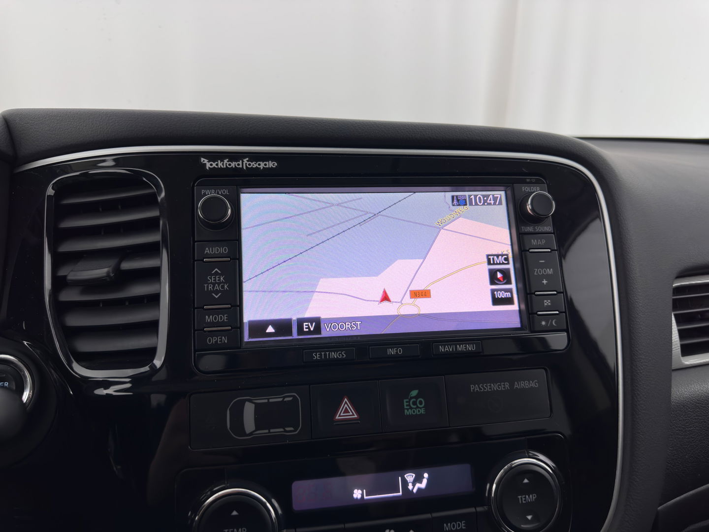 Mitsubishi Outlander 2.0 PHEV Executive Edition Aut. *NAVI-FULLMAP | XENON | LEATHER-FABRIC | COMFORT-SEATS | CAMERA | ECC | KEYLESS | DAB+ | SHIFT-PADDLES | PRIVACY-GLASS | TOWBAR | 18"ALU*