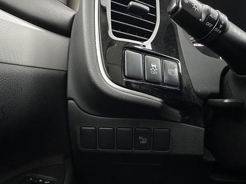 Mitsubishi Outlander 2.0 PHEV Executive Edition Aut. *NAVI-FULLMAP | XENON | LEATHER-FABRIC | COMFORT-SEATS | CAMERA | ECC | KEYLESS | DAB+ | SHIFT-PADDLES | PRIVACY-GLASS | TOWBAR | 18"ALU*