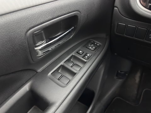 Mitsubishi Outlander 2.0 PHEV Executive Edition Aut. *NAVI-FULLMAP | XENON | LEATHER-FABRIC | COMFORT-SEATS | CAMERA | ECC | KEYLESS | DAB+ | SHIFT-PADDLES | PRIVACY-GLASS | TOWBAR | 18"ALU*