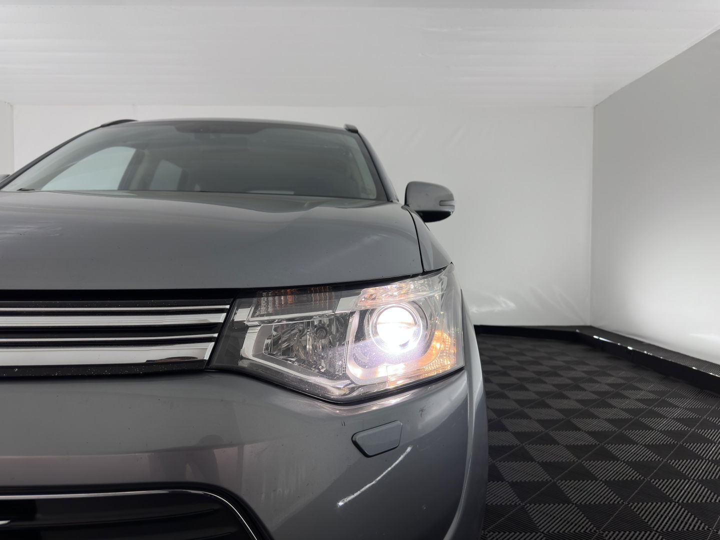 Mitsubishi Outlander 2.0 PHEV Executive Edition Aut. *NAVI-FULLMAP | XENON | LEATHER-FABRIC | COMFORT-SEATS | CAMERA | ECC | KEYLESS | DAB+ | SHIFT-PADDLES | PRIVACY-GLASS | TOWBAR | 18"ALU*