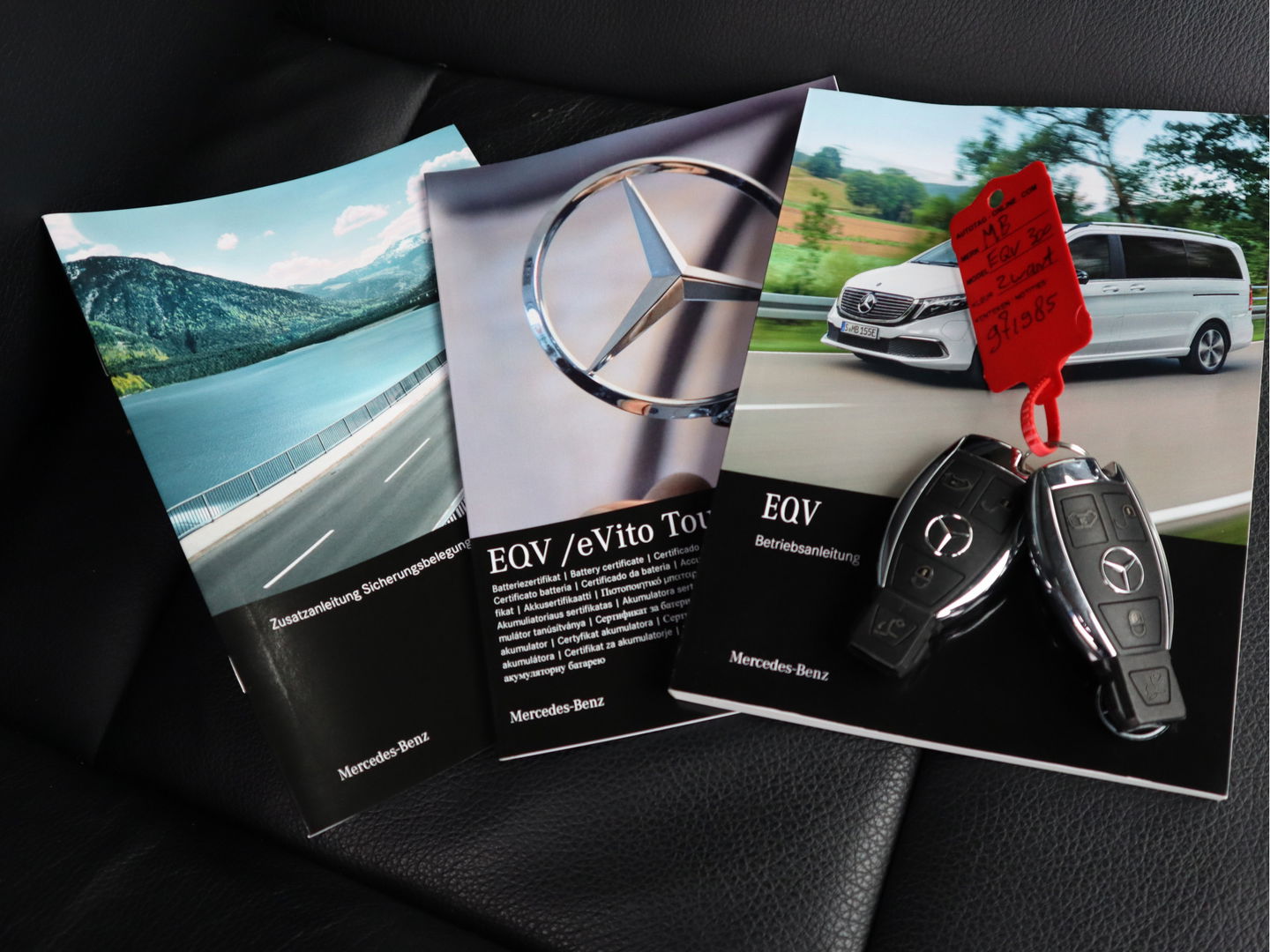 Mercedes-Benz EQV 300 90kWh L3 Extra lang - Leder 8 Pers. 2+3+3 - elc. Schuif - 360 Camera