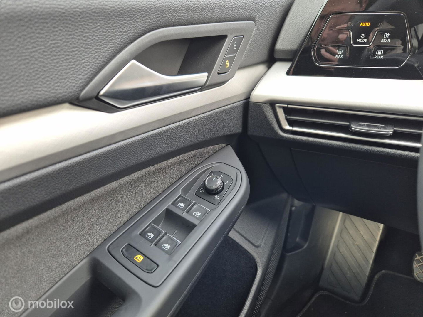 Volkswagen Golf 1.5 TSI, Stuur & Stoelverw, Carplay, Sfeer