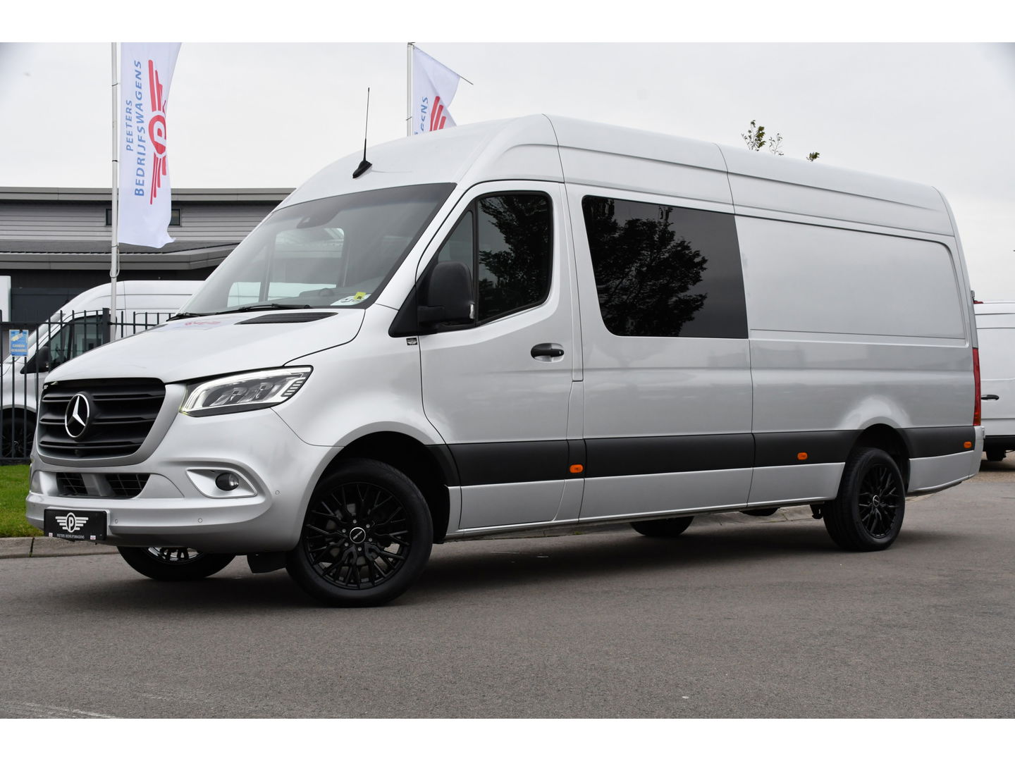 Mercedes-Benz Sprinter 319 V6 3.0 CDI L3H2 DC PB Edition Full options, Adaptieve Cruise, 360 Camera, 10,5'' Mbux, LED, Automaat, BPM Vrij!