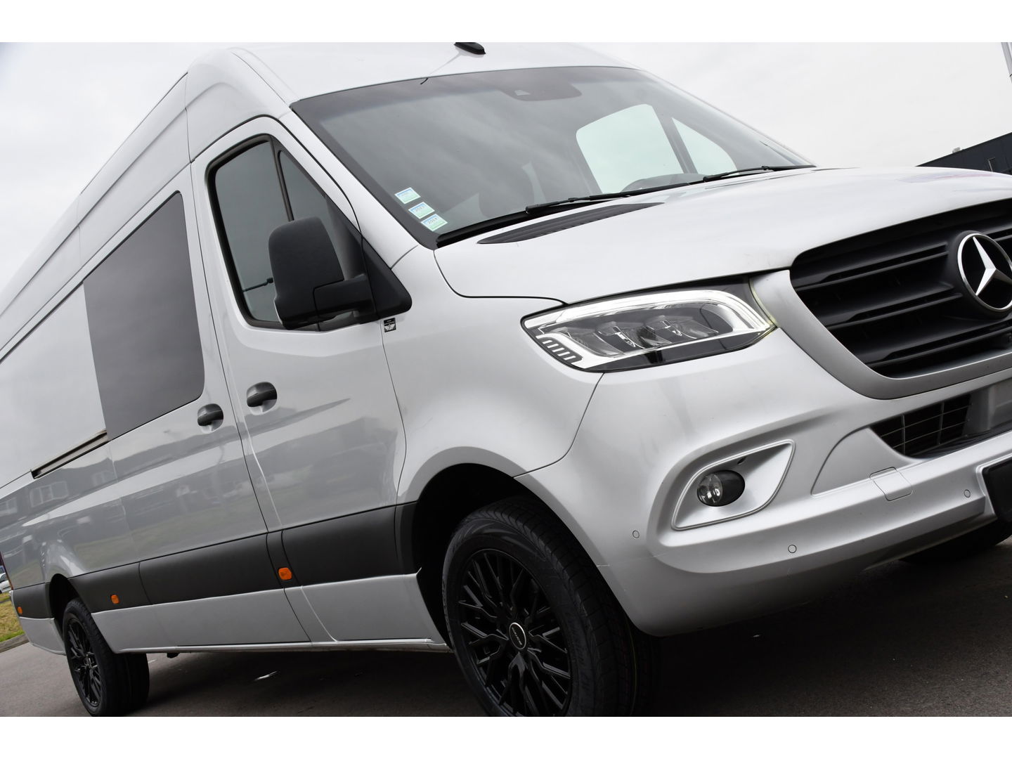 Mercedes-Benz Sprinter 319 V6 3.0 CDI L3H2 DC PB Edition Full options, Adaptieve Cruise, 360 Camera, 10,5'' Mbux, LED, Automaat, BPM Vrij!