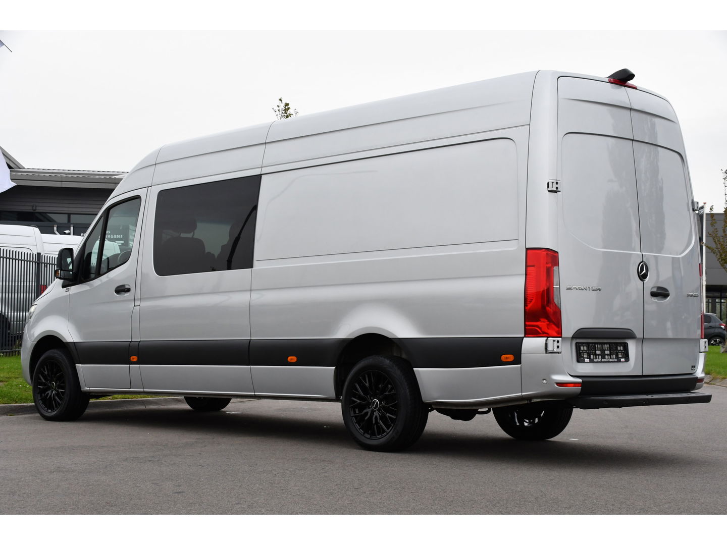 Mercedes-Benz Sprinter 319 V6 3.0 CDI L3H2 DC PB Edition Full options, Adaptieve Cruise, 360 Camera, 10,5'' Mbux, LED, Automaat, BPM Vrij!