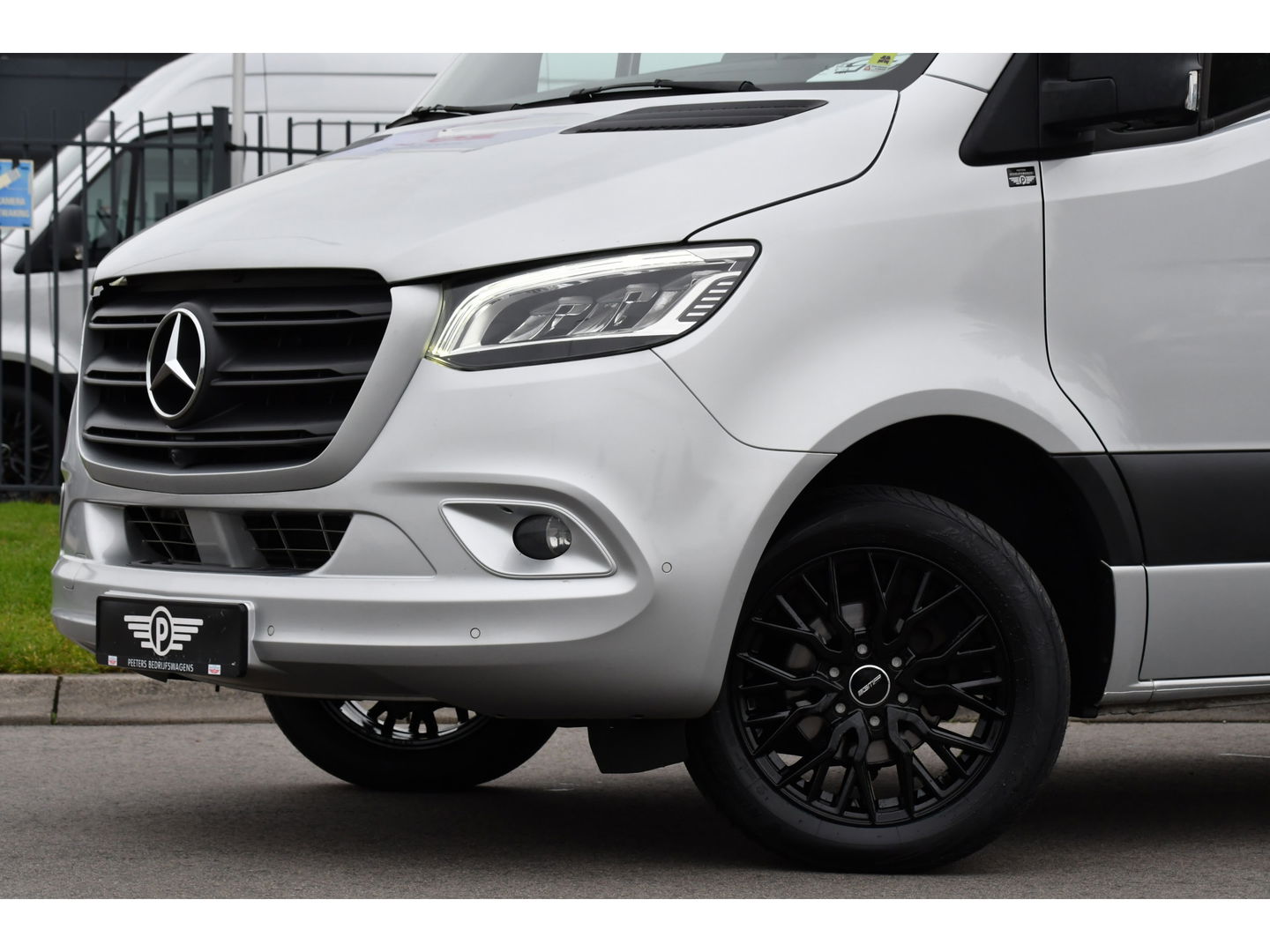 Mercedes-Benz Sprinter 319 V6 3.0 CDI L3H2 DC PB Edition Full options, Adaptieve Cruise, 360 Camera, 10,5'' Mbux, LED, Automaat, BPM Vrij!