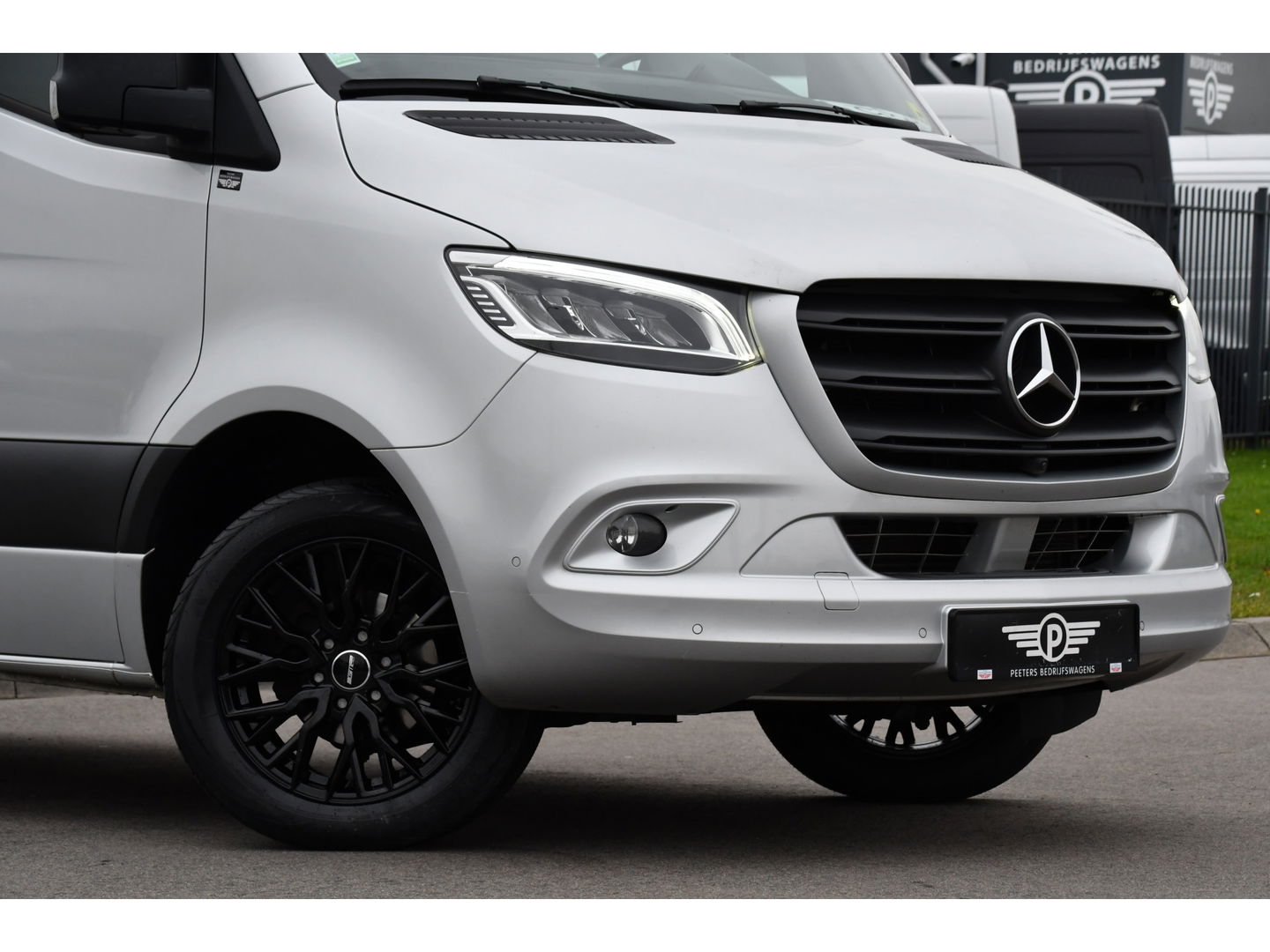 Mercedes-Benz Sprinter 319 V6 3.0 CDI L3H2 DC PB Edition Full options, Adaptieve Cruise, 360 Camera, 10,5'' Mbux, LED, Automaat, BPM Vrij!