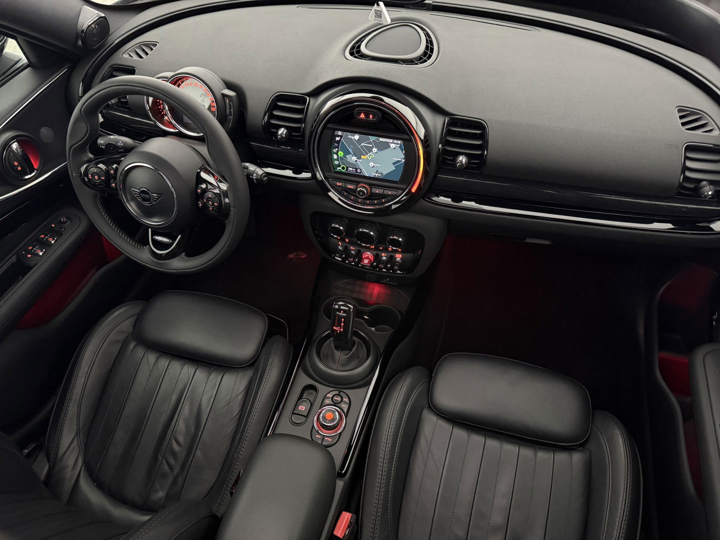 MINI Clubman 2.0 Cooper SD 191PK Chili | H/K | Pano | Sfeerverl. | Camera | Carplay | Leder | Adaptive Cruise | Stoelverw. | Keyless