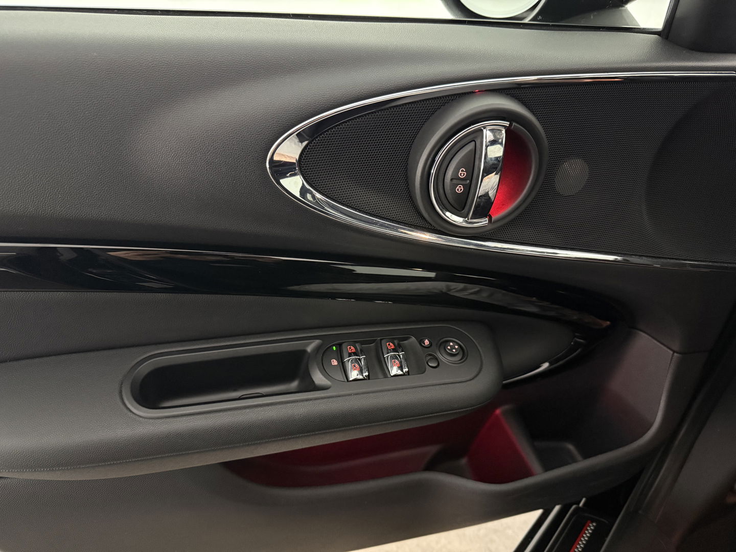 MINI Clubman 2.0 Cooper SD 191PK Chili | H/K | Pano | Sfeerverl. | Camera | Carplay | Leder | Adaptive Cruise | Stoelverw. | Keyless