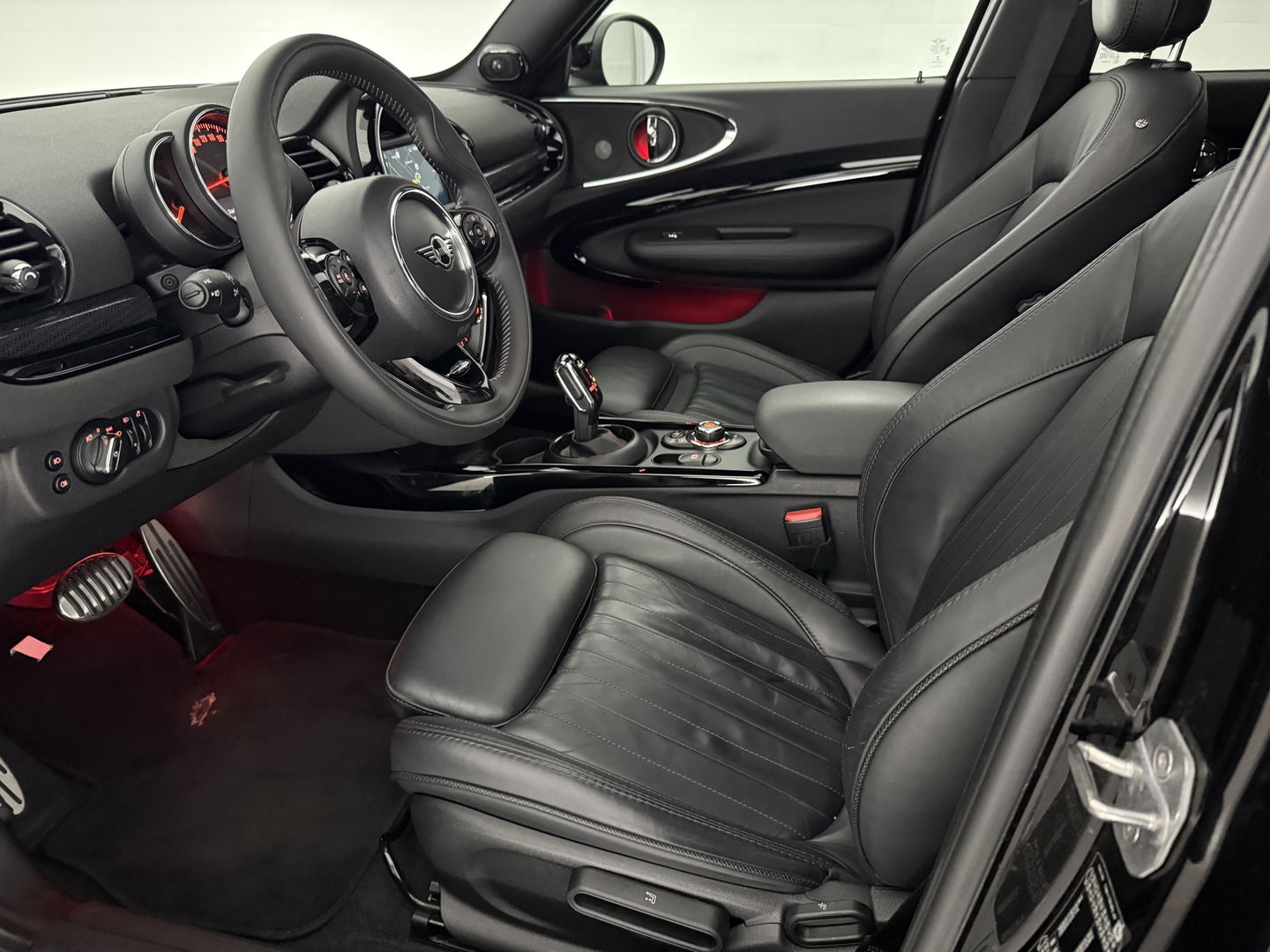 MINI Clubman 2.0 Cooper SD 191PK Chili | H/K | Pano | Sfeerverl. | Camera | Carplay | Leder | Adaptive Cruise | Stoelverw. | Keyless