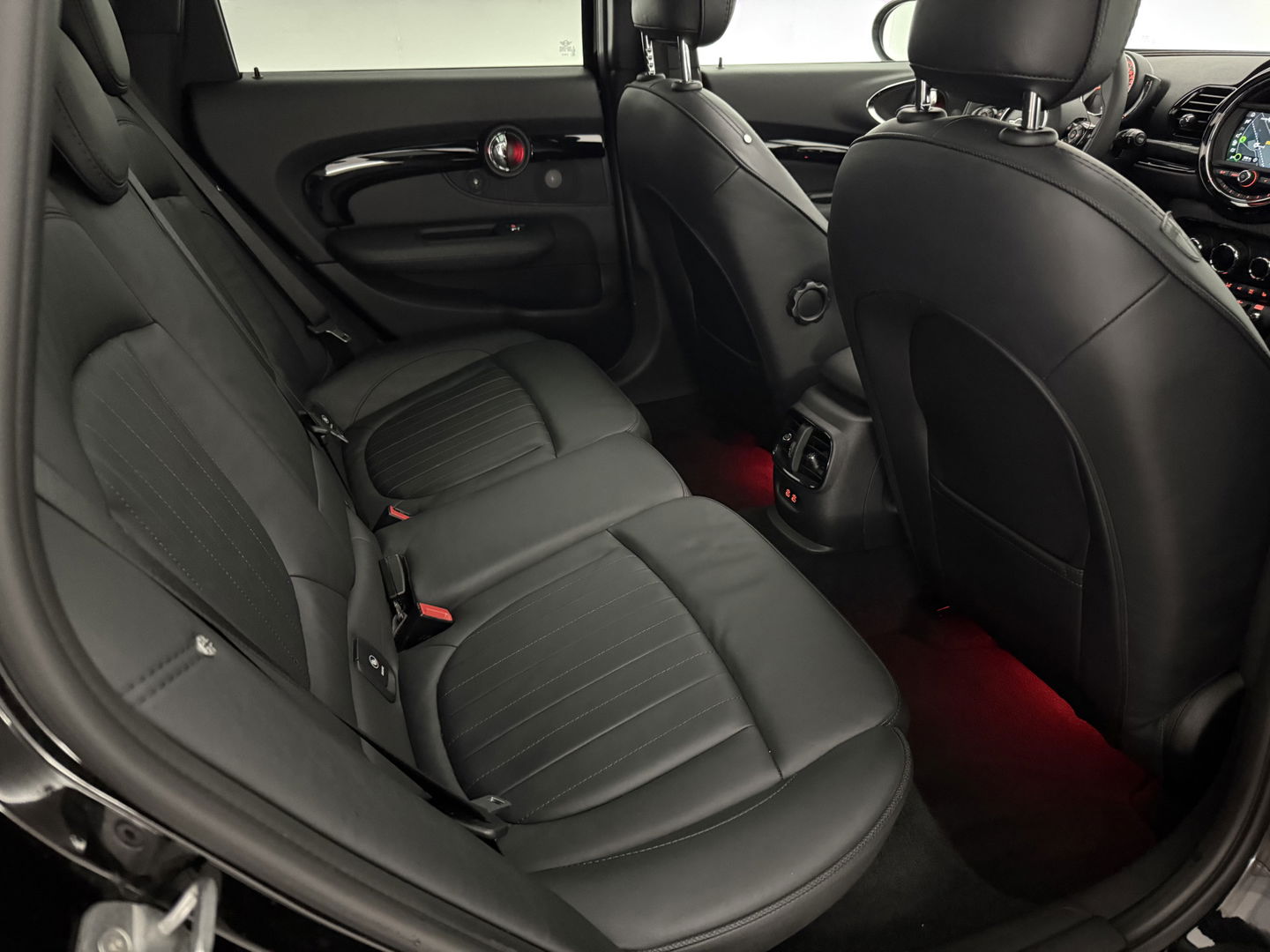 MINI Clubman 2.0 Cooper SD 191PK Chili | H/K | Pano | Sfeerverl. | Camera | Carplay | Leder | Adaptive Cruise | Stoelverw. | Keyless