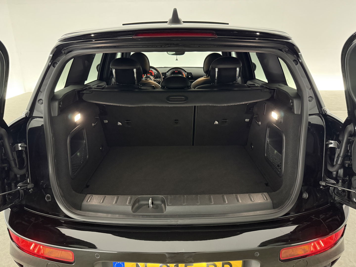 MINI Clubman 2.0 Cooper SD 191PK Chili | H/K | Pano | Sfeerverl. | Camera | Carplay | Leder | Adaptive Cruise | Stoelverw. | Keyless