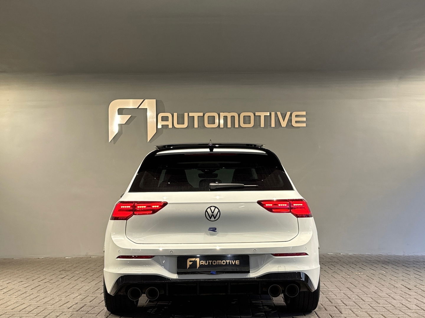 Volkswagen Golf 2.0 TSI R 4Motion Performance Pano|HuD|Akra