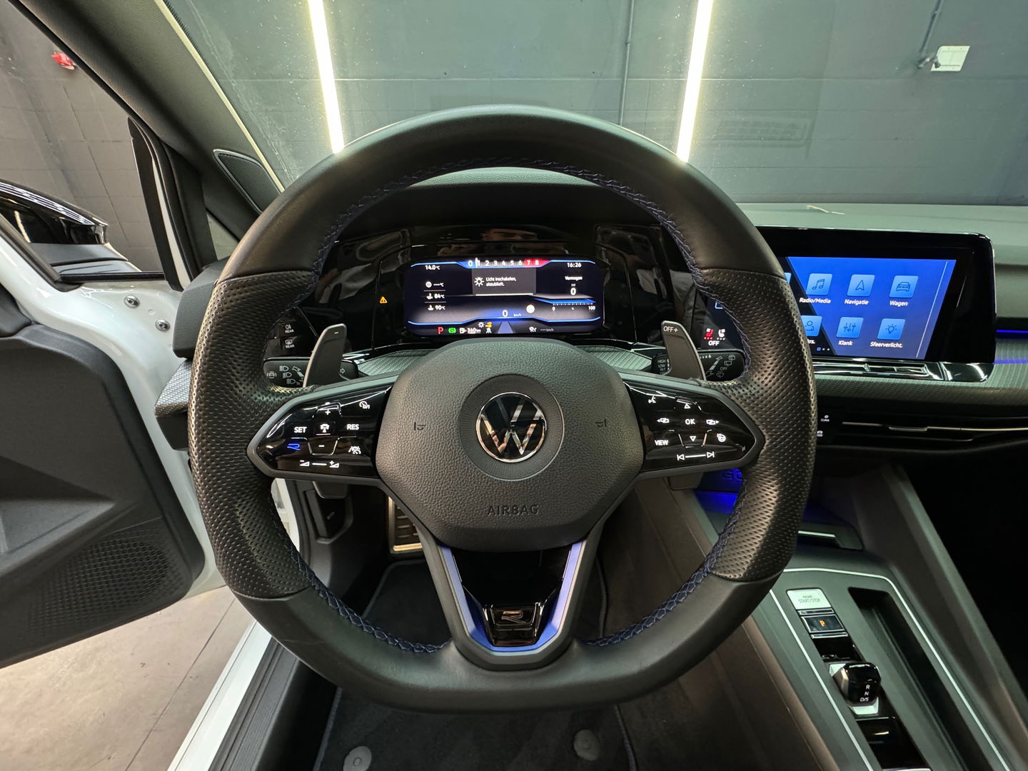 Volkswagen Golf 2.0 TSI R 4Motion Performance Pano|HuD|Akra