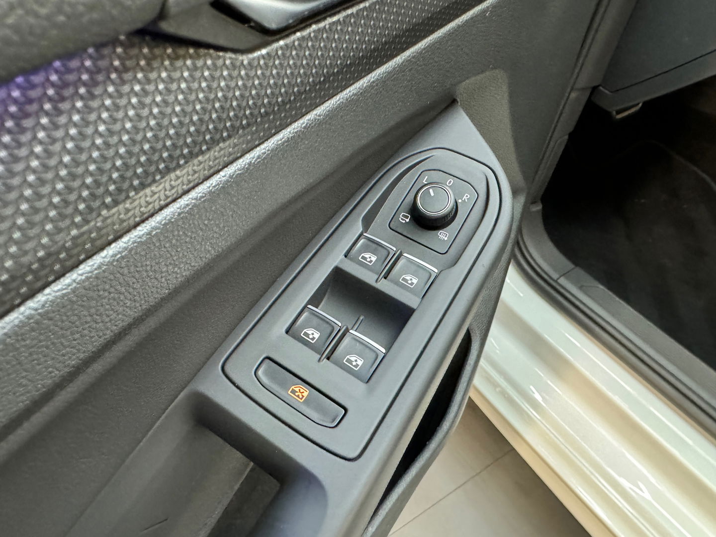 Volkswagen Golf 2.0 TSI R 4Motion Performance Pano|HuD|Akra