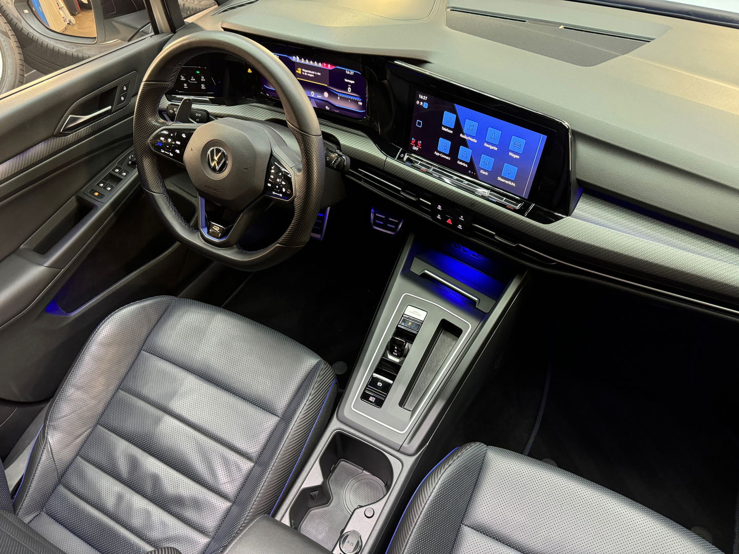 Volkswagen Golf 2.0 TSI R 4Motion Performance Pano|HuD|Akra