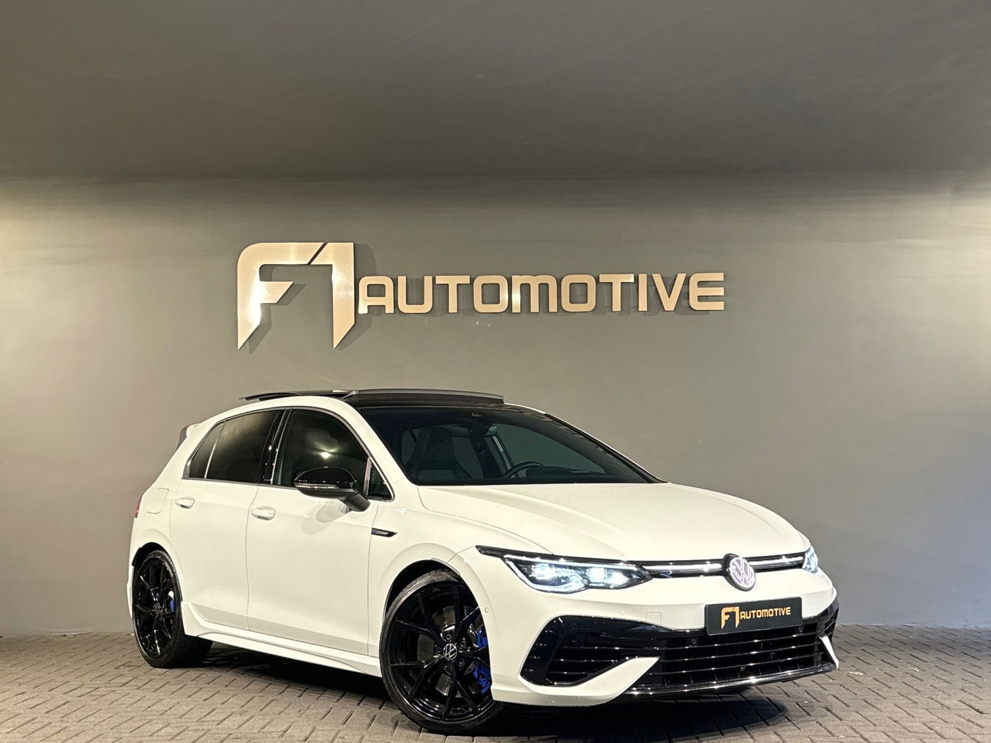 Volkswagen Golf 2.0 TSI R 4Motion Performance Pano|HuD|Akra