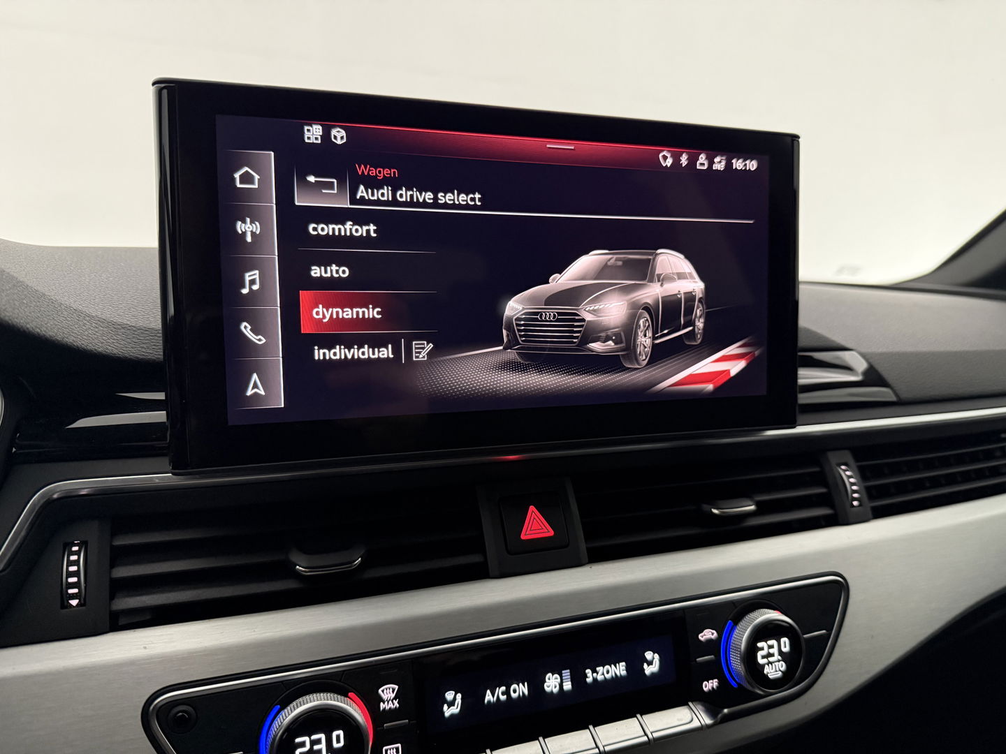 Audi A4 35 TFSI S-line | Virtual | Carplay | Trekh. | Cruise | Parkeersens. | Stoelverw. | Navi |  NAP